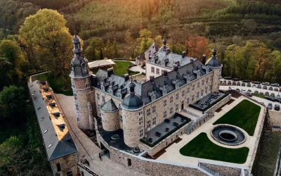 Photographe de mariage au Château de Mirwart — une forteresse ardennaise qui m’a laissé sans voix